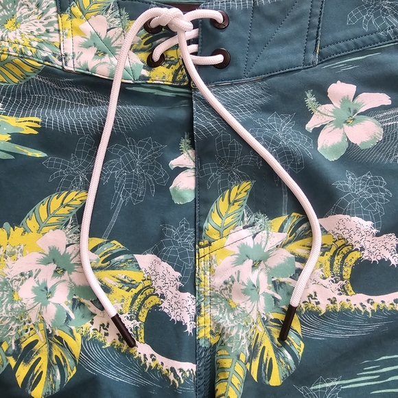 NWOT • OAKLEY • TROPICAL BLOOM Swimshorts w/ Ties Palm 🌴 & Waves Hybrid Fabric - Picture 12 of 16